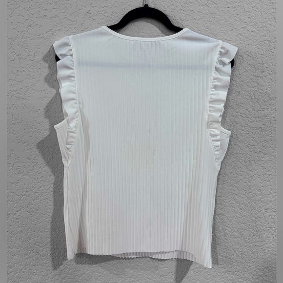 Marc New York White sleeveless blouse size Medium - Picture 2 of 3